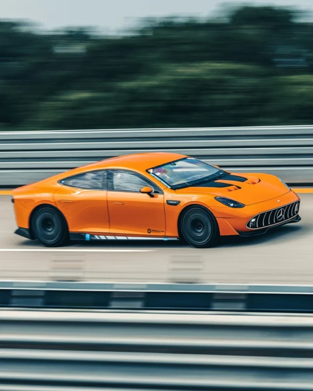 24,901 miles. 7 days. 13 hours. 24 minutes. The 1,340-hp @mercedesamg GT XX concept just rewrote EV history, circling the equator and smashing 25 world records at Italy’s Nardo Ring. 🚀⚡