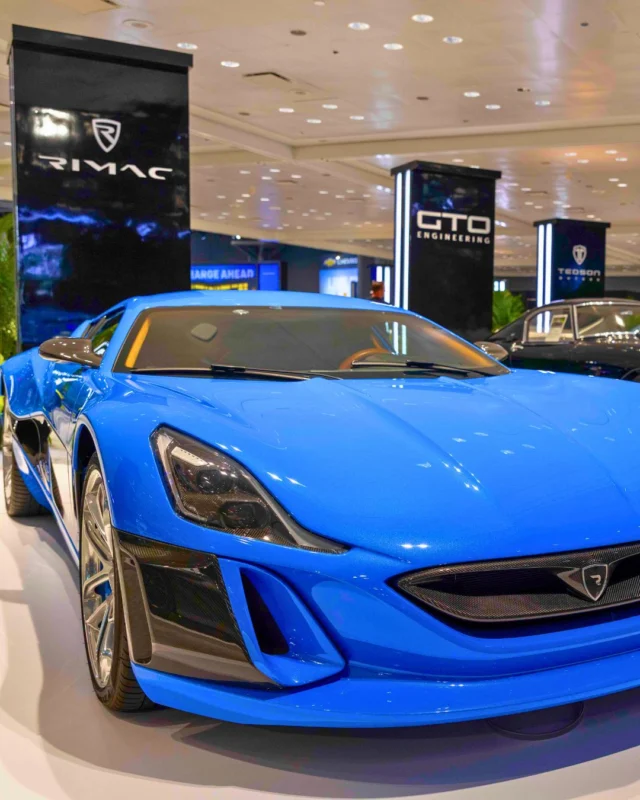 Last year’s Exotic Display by @manhattanmotorcars was INSANE 🔥 Comment your dream lineup for the 2026 show! 👇

📅 April 3–12, 2026